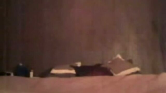 Arab Lovers` Steamy Passion: A Sensual Encounter