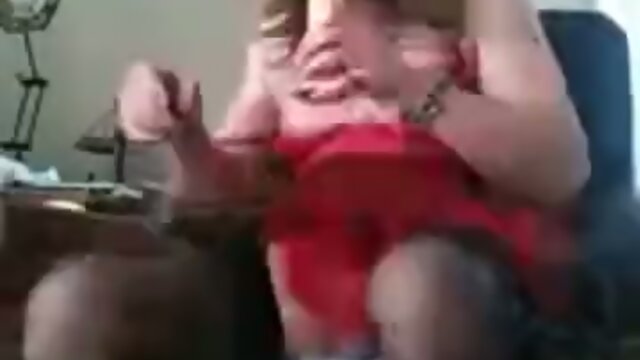 Sissy`s BDSM Exploration: A Submissive Crossdresser`s Thrilling Journey