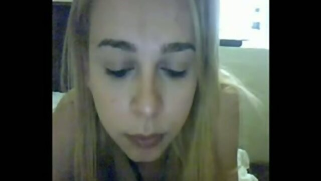 Sultry Moves and Playful Attitude: Teasing Teen Trap Webcam Video