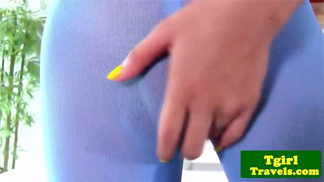 Asian tranny Natty anal plays with dildo