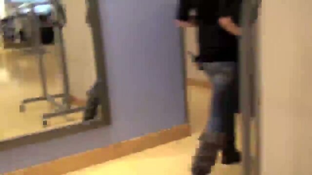 shemale in fitting selects skirt