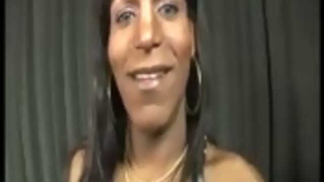 Interracial sex with a big dicked tranny