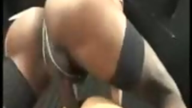 Interracial sex with a big dicked tranny