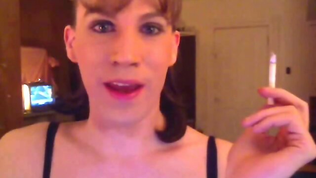 Femme Fatale`s Smoking Seduction: A Sultry Fetish Video