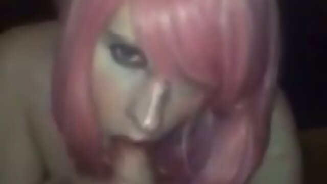 Beautiful crossdresser suck cock