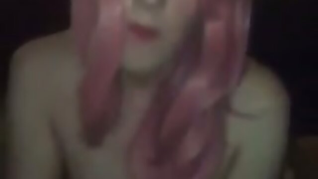 Beautiful crossdresser suck cock