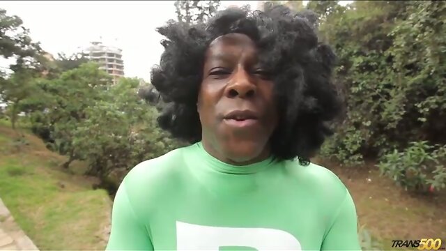 Tiny cute shemale suck and fuck two huge cocks