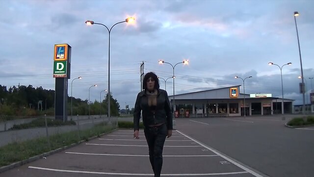 leathermarcelina outdoor