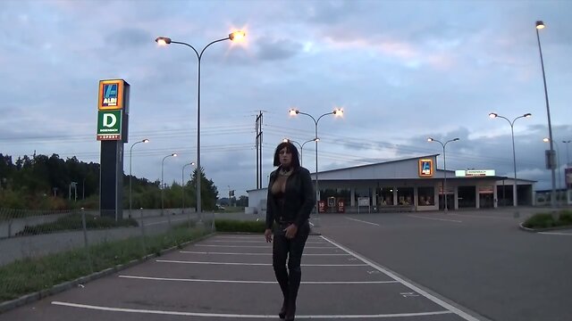 leathermarcelina outdoor