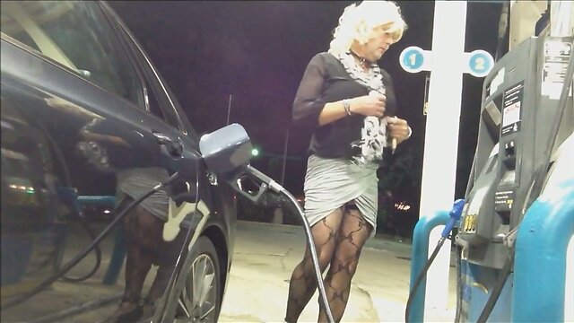 New Leggy Skirt Gas Station Flashing