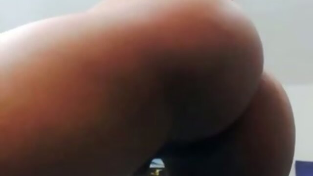 Short haired blonde beauty cums