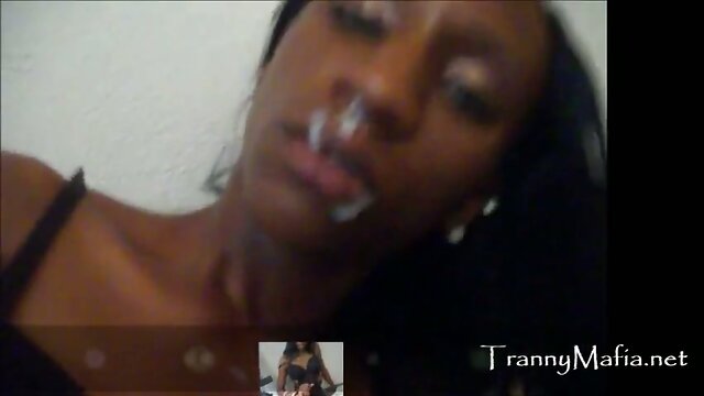 TS Nikki Envee Skeeks Off