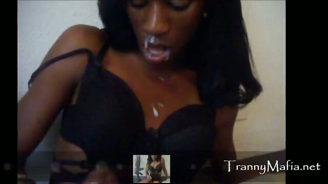 TS Nikki Envee Skeeks Off