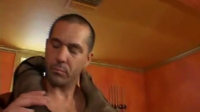 A Seductive Retro Performance: Vintage Shamele Porn