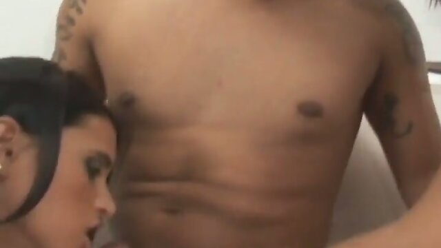 Awesome Shemales Bareback Threesome Fucking Action