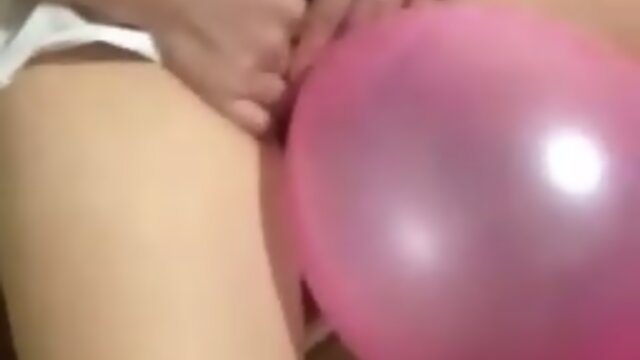 A BUCETA QUE APAGA VELA, IMAGINA SEU PAU ALI DENTRO