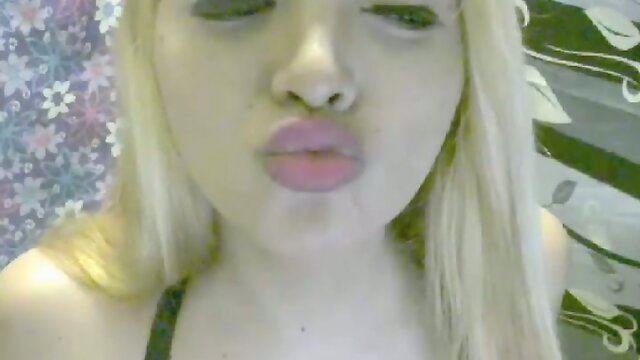 Shemale Exhibitionist Sucks Own Long Hard Dick