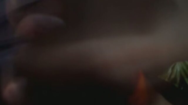 She Seduces Until She Cums