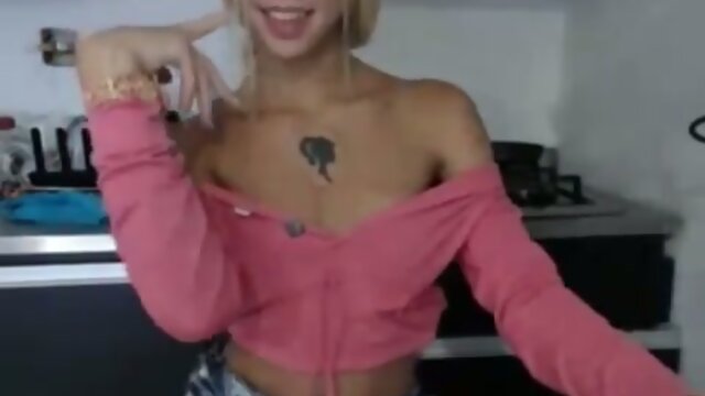 Gorge-a-licious Cam-TGirl