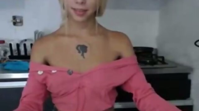 Gorge-a-licious Cam-TGirl