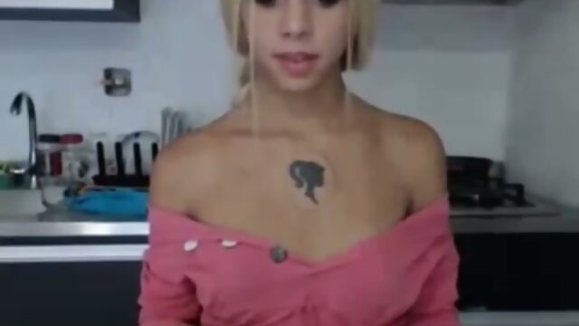 Gorge-a-licious Cam-TGirl