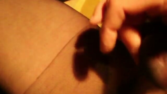 In die Strumpfhose spritzen - Cumming into my Pantyhose