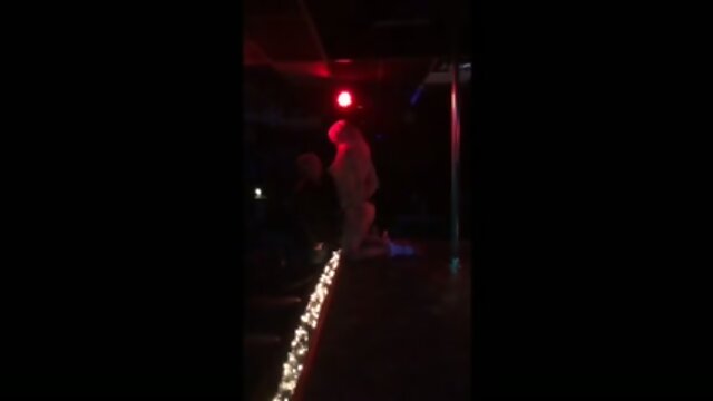 Sultry Dance of the Sexy Shapeshifter: Captivating Moves and Presence