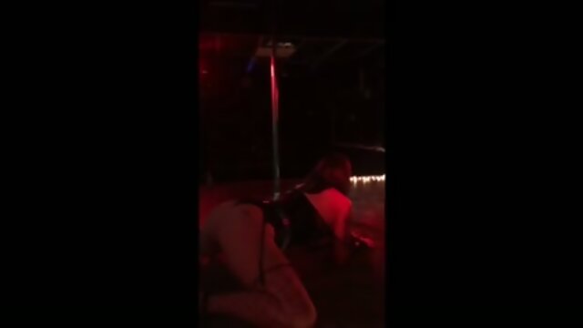 Sultry Dance of the Sexy Shapeshifter: Captivating Moves and Presence