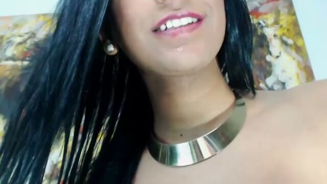 Uncredible tranny cumshot in cam