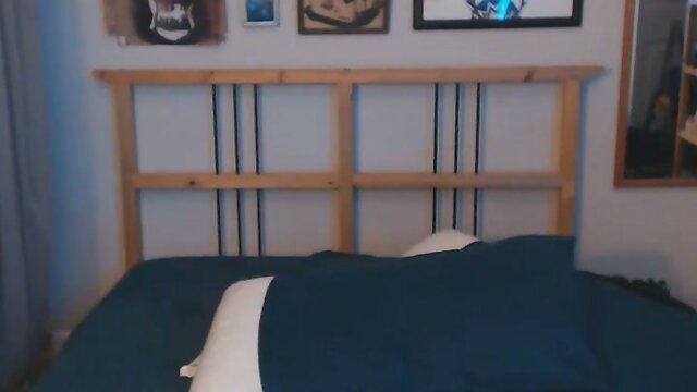 Sizzling Hot Cam Show With Shemale