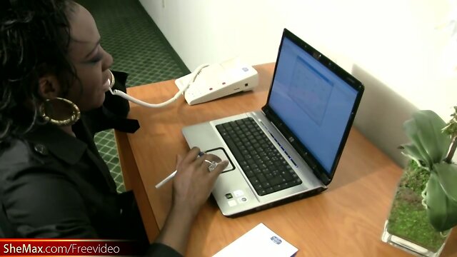 Having a phone sex makes this ebony t-babe secretary cumshot