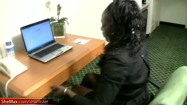 Black tranny with puffy nipples wanks off her thick shecock