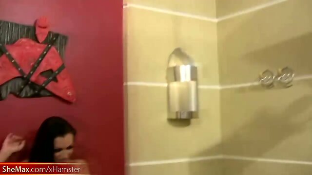 Stunning t-babes in shecock sucking and bareback foursome