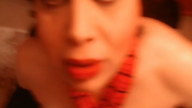 Mesmerizing Travesti: Seductive Performance that Will Leave You Wanting More