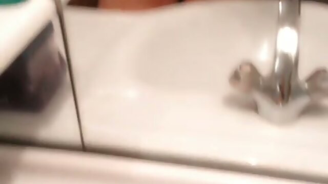 Travesti`s Wild & Passionate Performance: A Must-See Video!