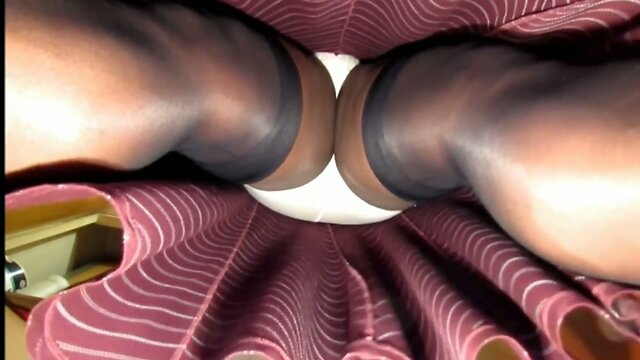 Upskirt Flasher 6321H