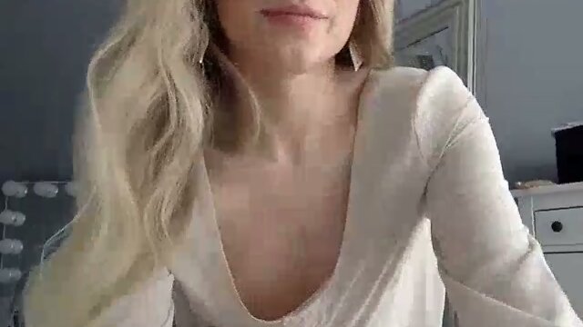 Maybe the sweetest tgirl i ever seen