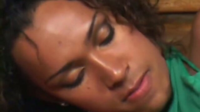 Ebony shemale fuck girl