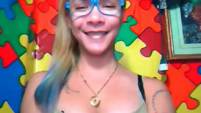 Asian Shemale Sucks Her Own Fat Cock