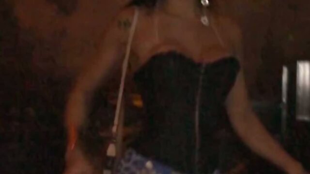 Another she-male party!