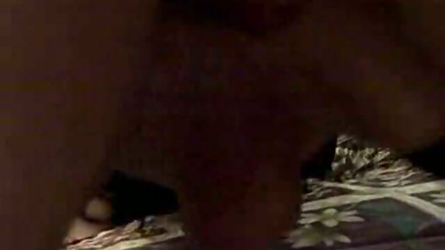 Coroa comendo uma crossdresser