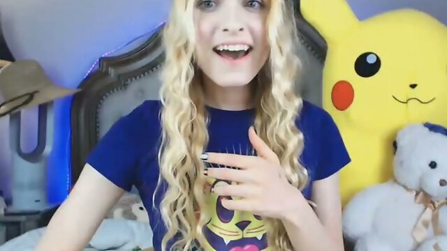 Sexy Blonde Tranny Haydenaleksi Enjoys Hard Long Cock & Dildo!