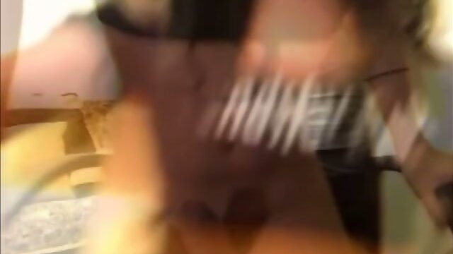 White Cream Feast: She Has Enough to Feed the Guys!