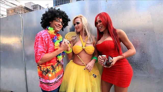 Carla Novaes, Samantha Ferraz, & Rafaella