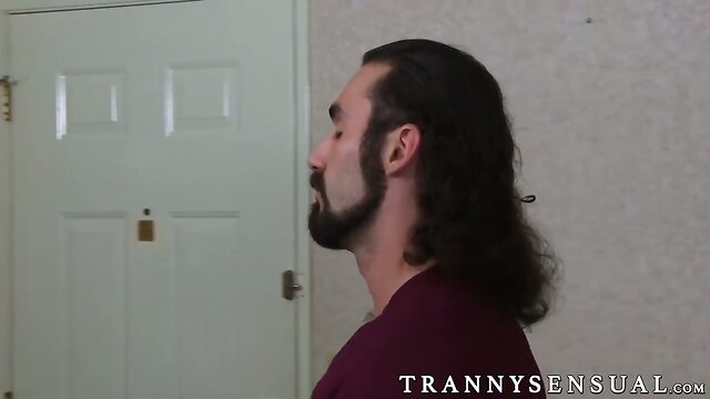 Glorious TS Foxxy banged by a big muscle guy Jaxton Wheeler