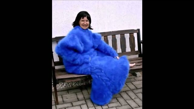 Fuzzy Mohair Schlampe