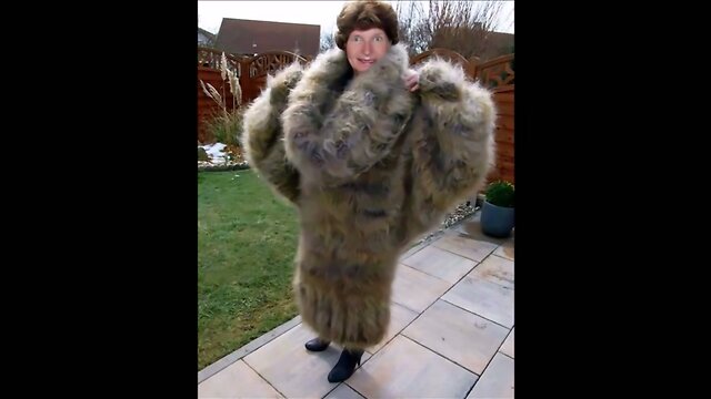 Fuzzy Mohair Schlampe