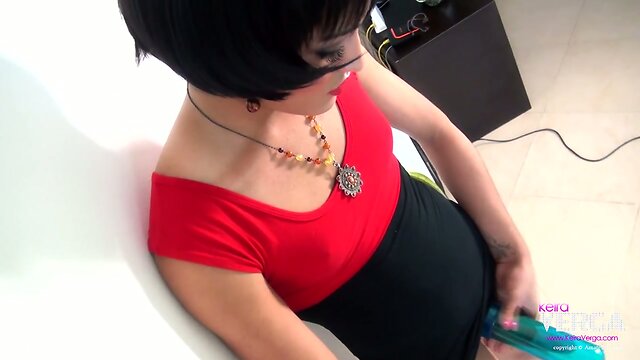 Keira Vergas Cock pump!