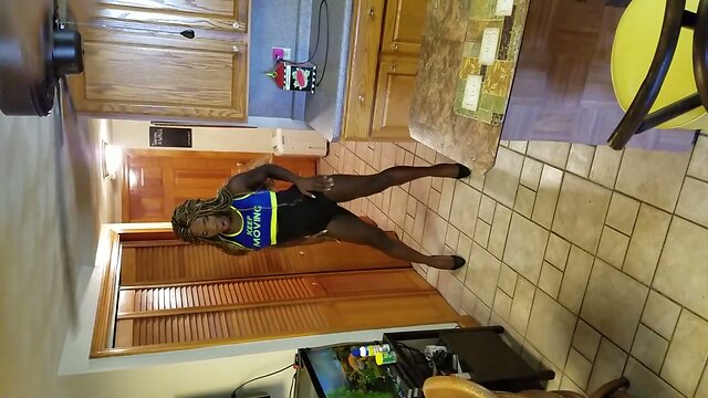 Dance With Me Baby transexual neomi Lee