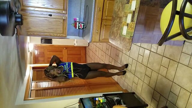 Dance With Me Baby transexual neomi Lee